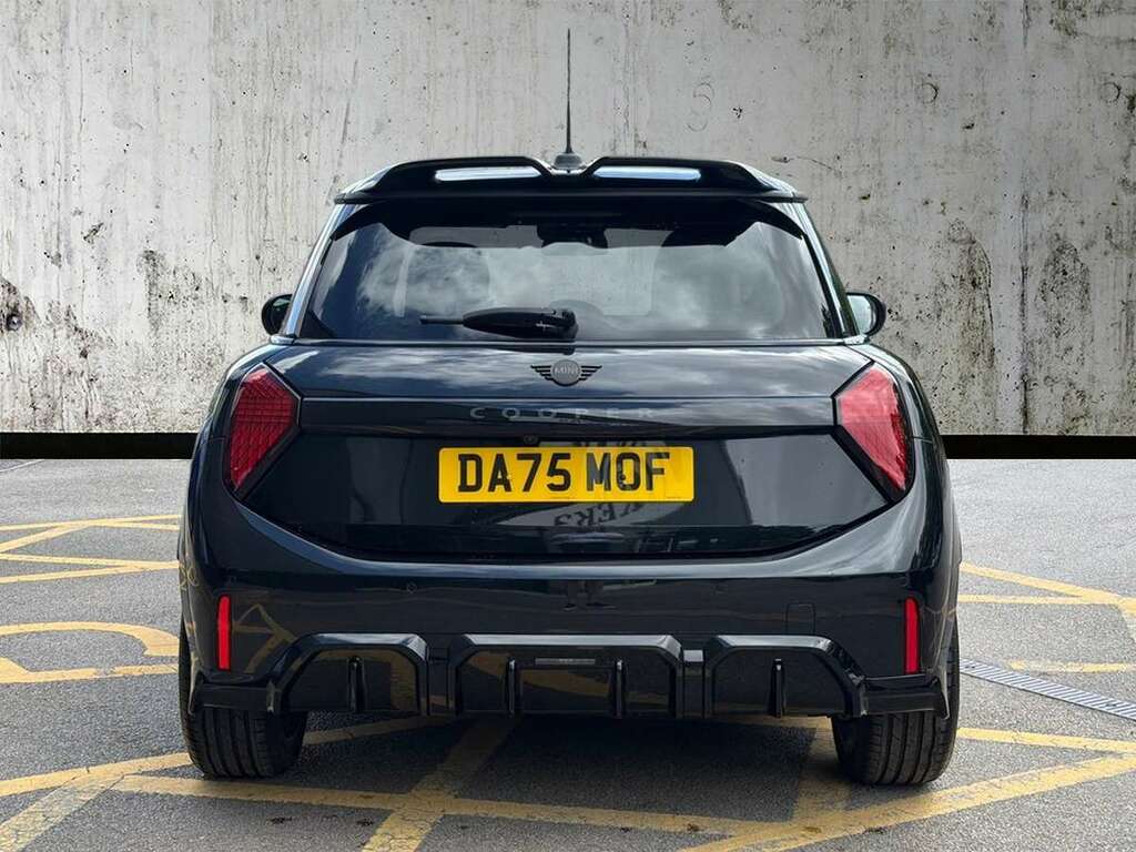 Mini Hatch 1.5 C Sport DA75MOF Black #4