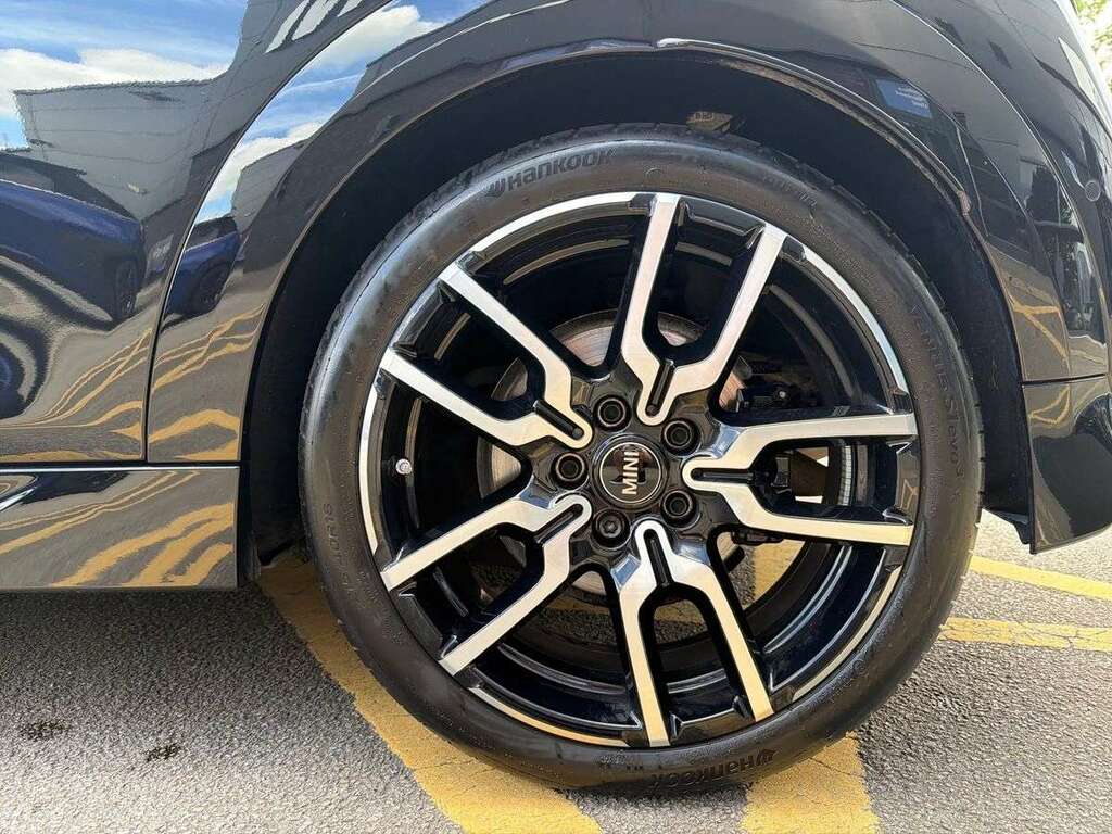 Mini Hatch 1.5 C Sport DA75MOF Black #6