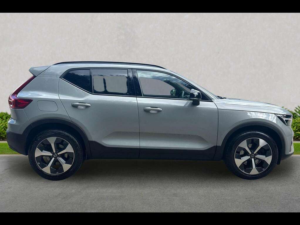 Volvo XC40 2.0 B4p Plus Dark NU74ZGZ Grey #3