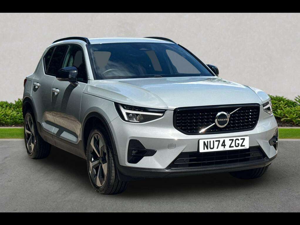 Volvo XC40 2.0 B4p Plus Dark Grey
