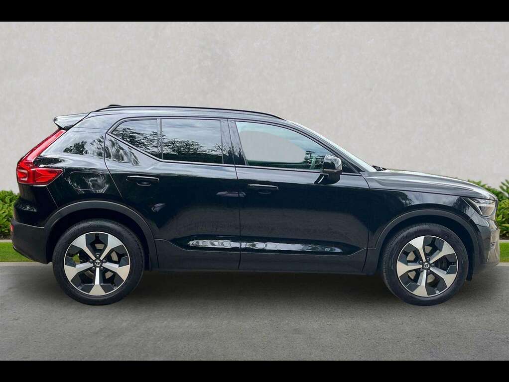 Volvo XC40 2.0 B3p Plus Dark ML74YSX Black #3