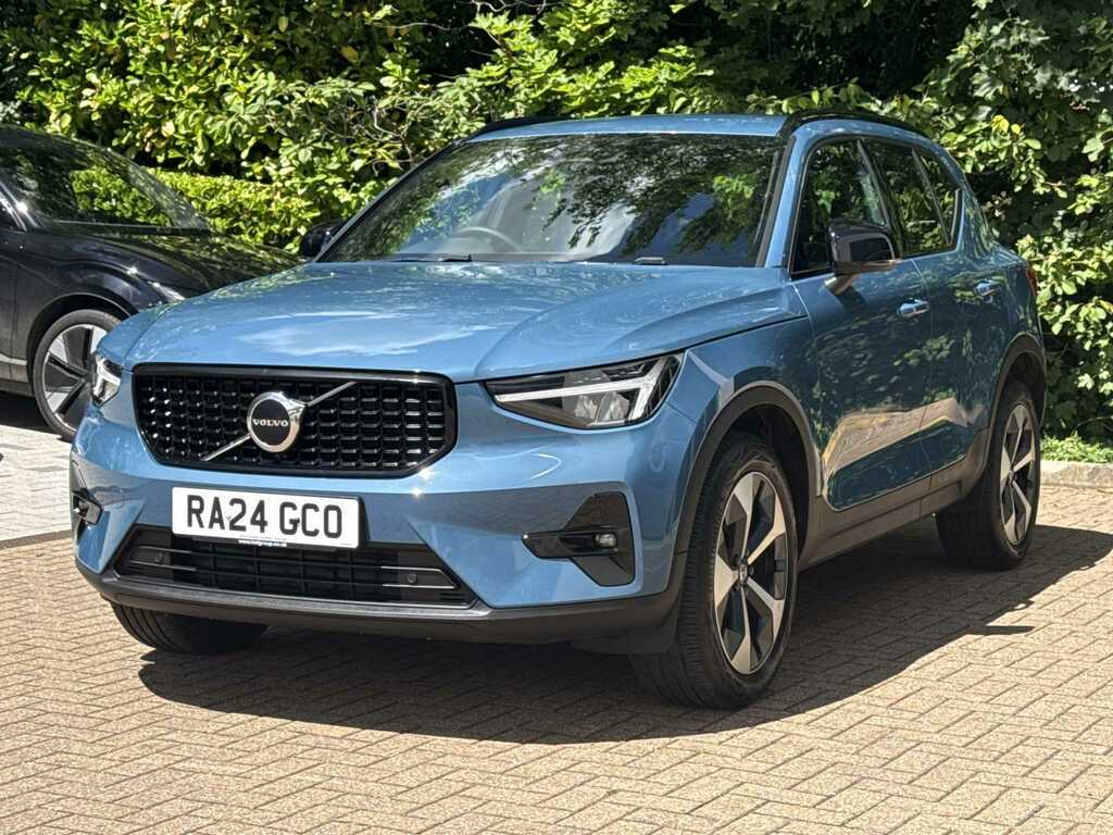 Volvo XC40 2.0 B3p Plus Dark Blue #3