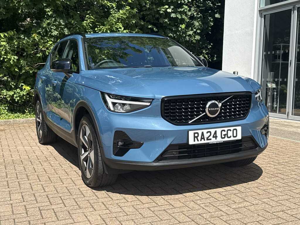 Volvo XC40 2.0 B3p Plus Dark Blue