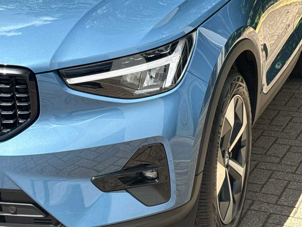 Volvo XC40 2.0 B3p Plus Dark Blue #4