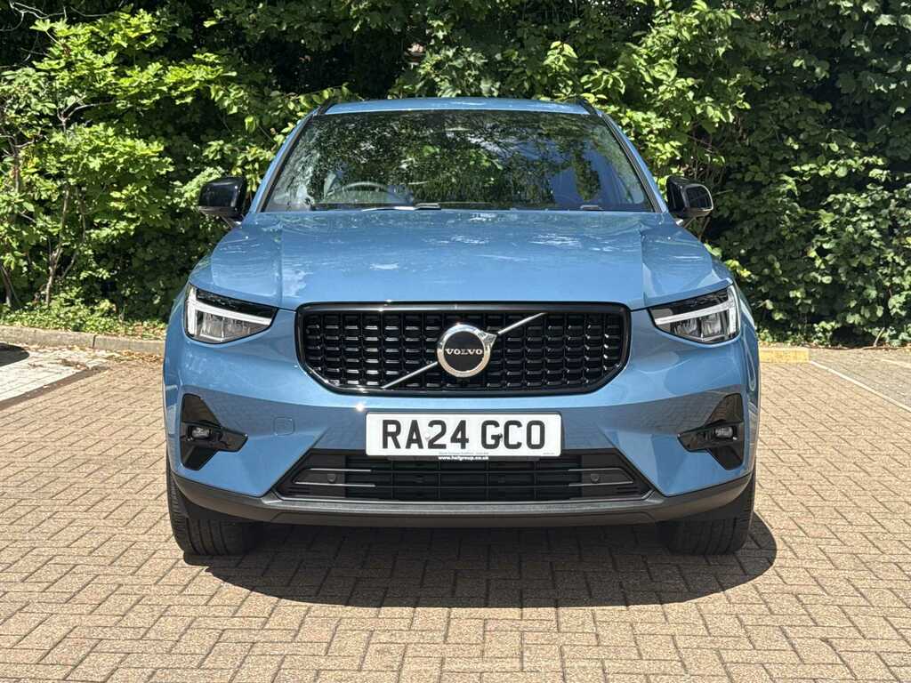Volvo XC40 2.0 B3p Plus Dark Blue #2