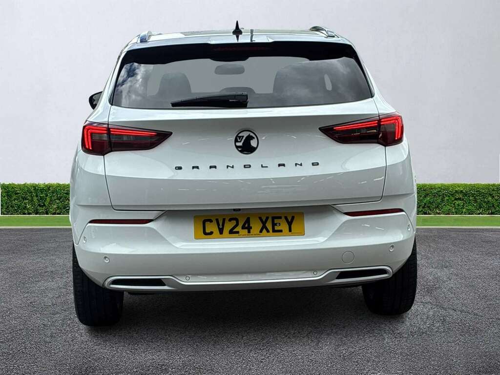 Vauxhall Grandland 1.2 Turbo Ultimate CV24XEY White #4