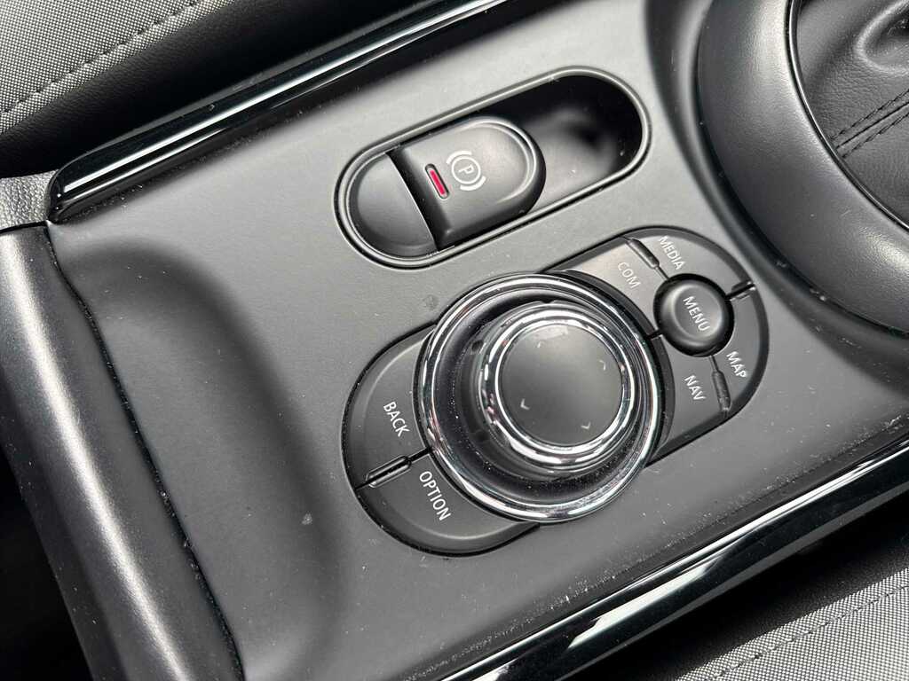 Mini Clubman 1.5 Cooper Sport 6Dr Black #22