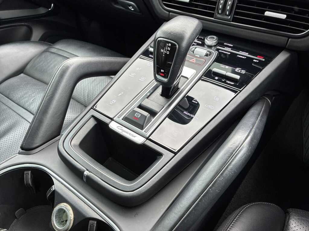 Porsche Cayenne Cayenne E-hybrid Coup My24 Black #12