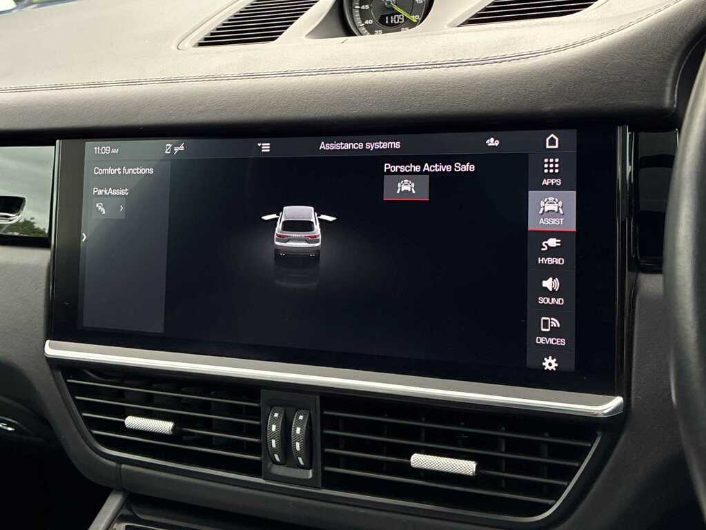 Porsche Cayenne Cayenne E-hybrid Coup My24 Black #34