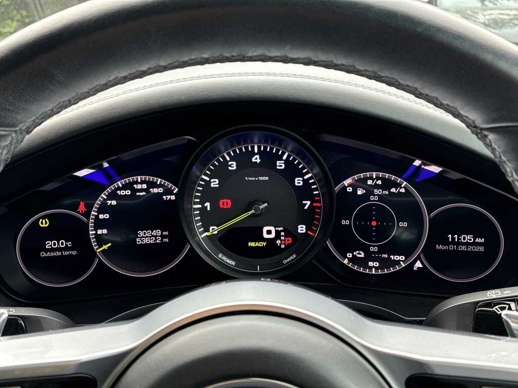 Porsche Cayenne Cayenne E-hybrid Coup My24 Black #9