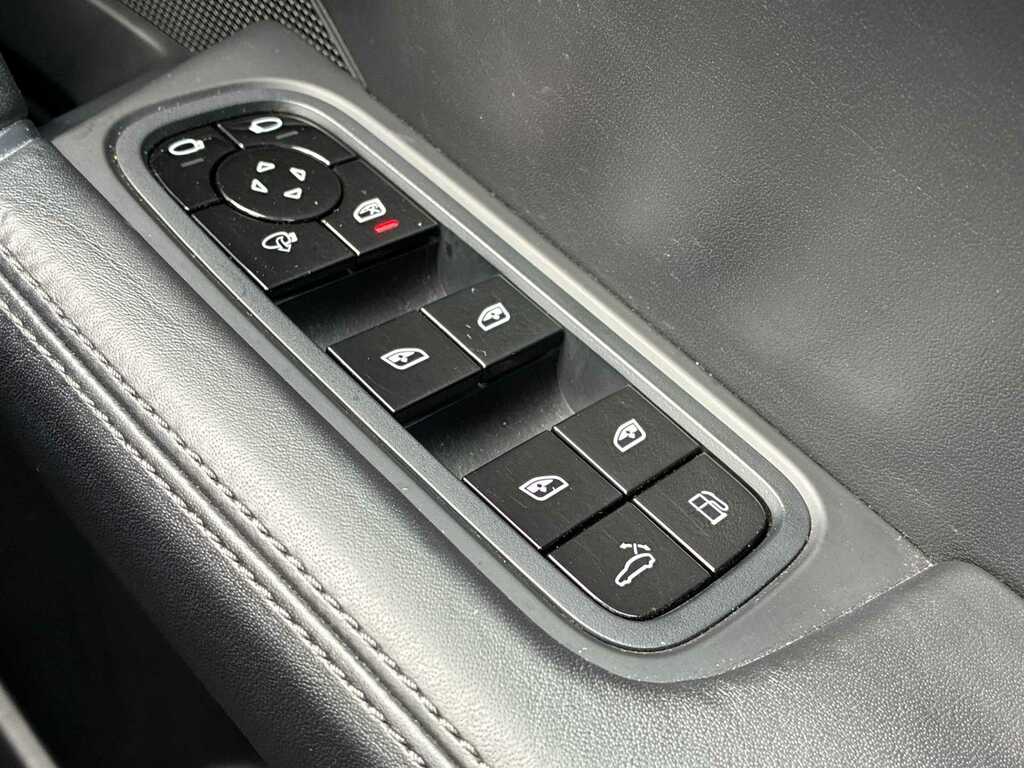 Porsche Cayenne Cayenne E-hybrid Coup My24 Black #20