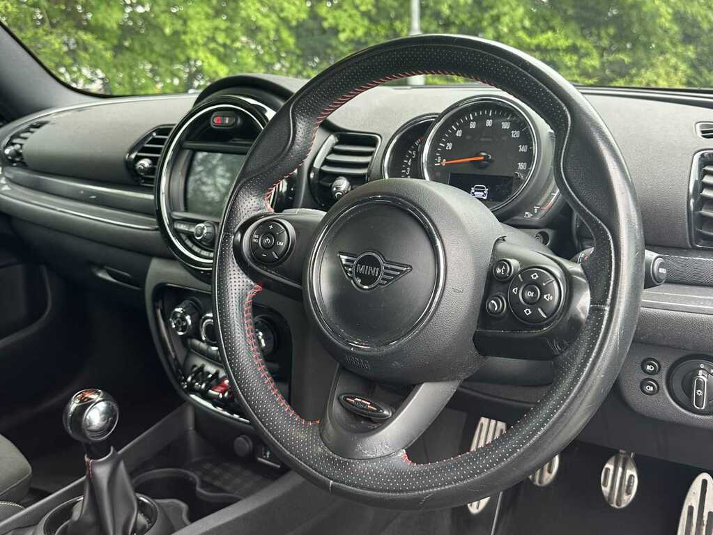 Mini Clubman 1.5 Cooper Classic 6Dr Red #9