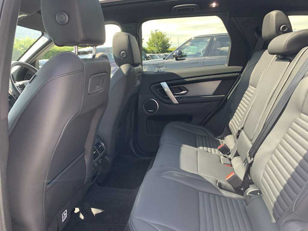 Land Rover Discovery Sport 1.5 P270e Landmark 5 Seat AV75ZWW Silver #3