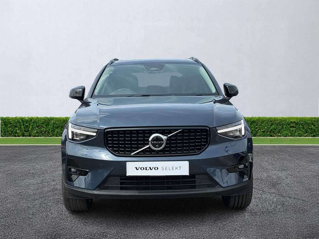 Volvo XC40 2.0 B3p Ultra Dark RF25GUK Blue #2