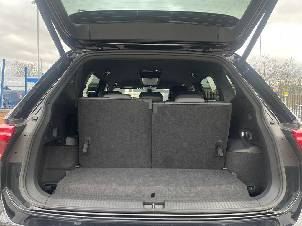 Volkswagen Tiguan Allspace 1.5 Tsi R-line Dsg 2024 White #17