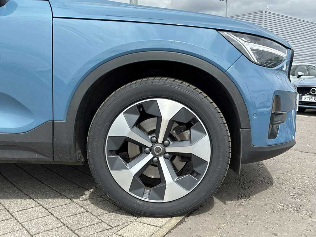 Volvo XC40 2.0 B4p Ultimate Dark SH24BPE Blue #5