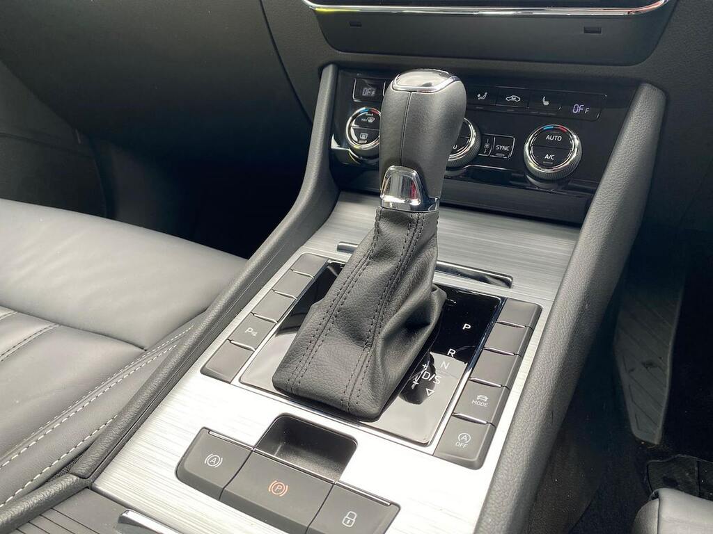 Skoda Superb 1.5 Tsi E-tec Se Technology Dsg Black #42