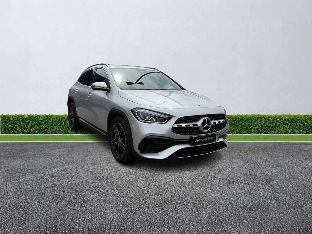 Mercedes-Benz GLA Class Gla 220D 4Matic Amg Line Executive Silver