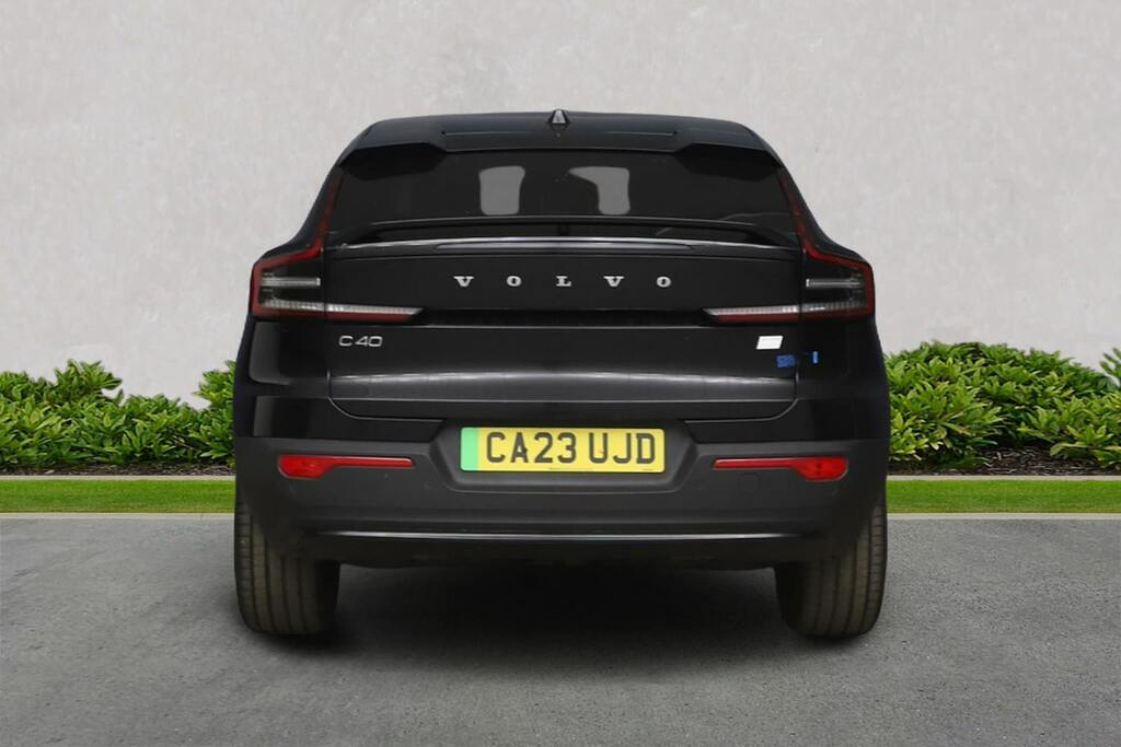 Volvo C40 Recharge 69Kwh Core Suv 231 Ps Black #2