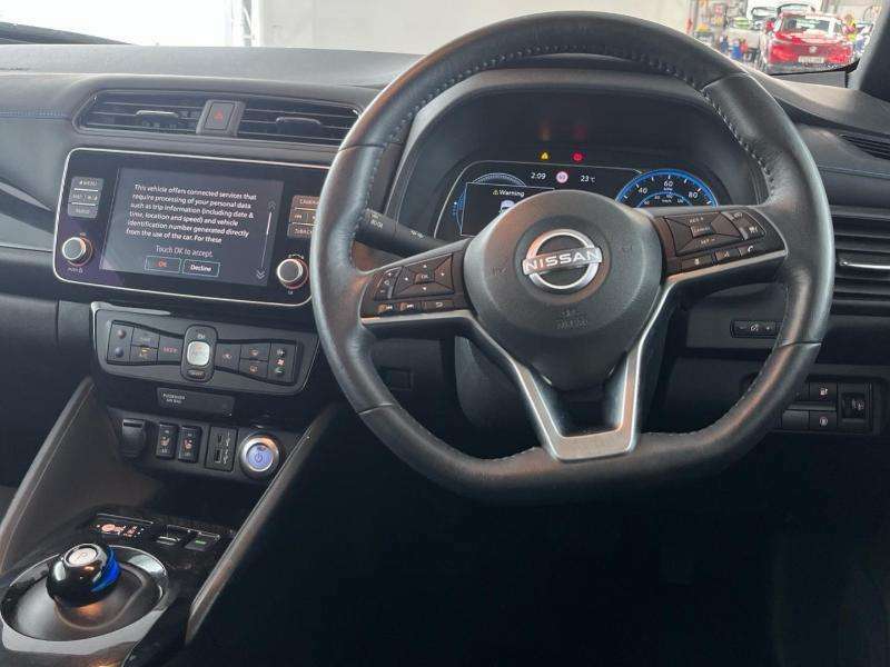 Nissan Leaf 110Kw N-connecta 39Kwh FG23OAJ Black #4
