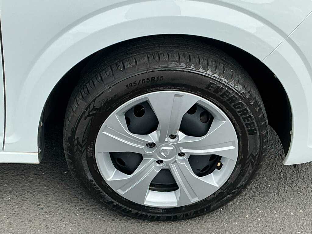 Dacia Sandero 1.0 Tce Bi-fuel Essential White #6