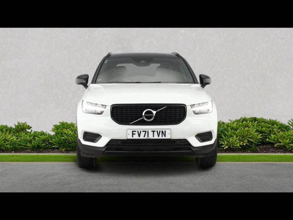 Volvo XC40 1.5 T3 163 R Design Geartronic FV71TVN White #5