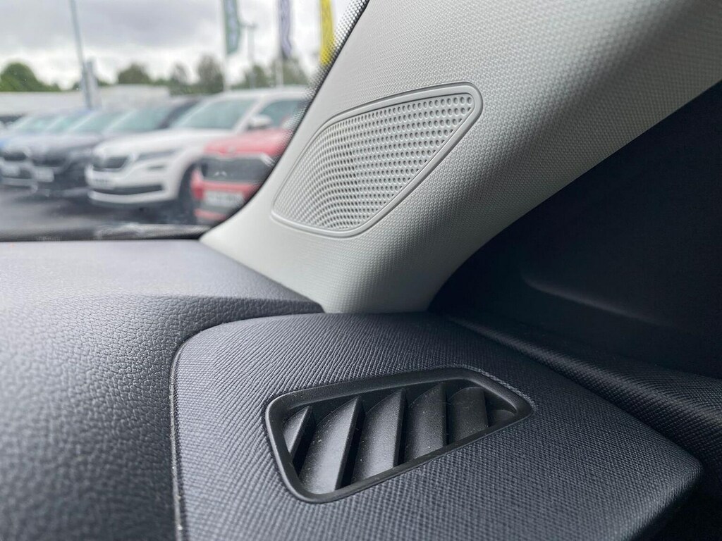 Skoda Kamiq 1.0 Se Tsi Dsg 114 Bhp White #40