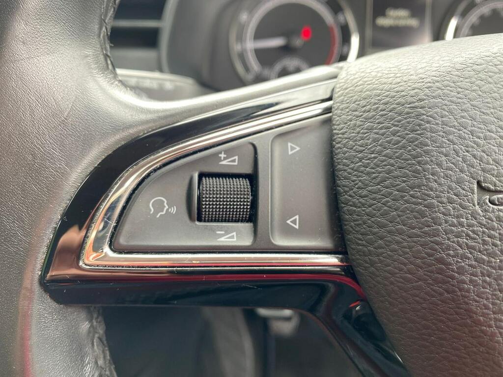 Skoda Kamiq 1.0 Se Tsi Dsg 114 Bhp White #26