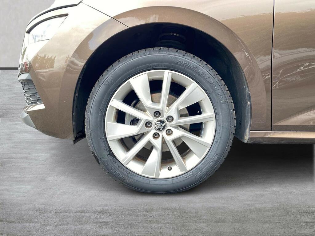 Skoda Kamiq 1.0 Se Tsi Dsg 114 Bhp White #6
