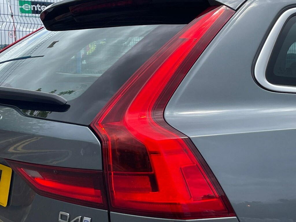 Volvo V90 2.0 D4 R Design Geartronic Silver #36