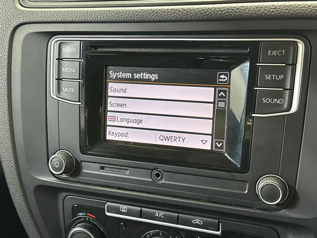 Volkswagen Jetta Se Tdi Bluemotion Technology Black #23