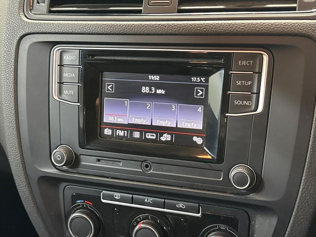 Volkswagen Jetta Se Tdi Bluemotion Technology Black #11