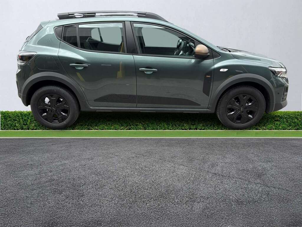 Dacia Sandero Stepway 1.0 Tce Extreme MJ26VVA Green #3