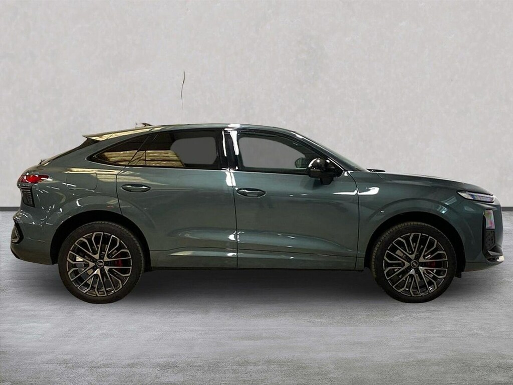 Audi Q3 1.5 E-hybrid Edition 1 Sportback Plug-i VX26UWA Green #3