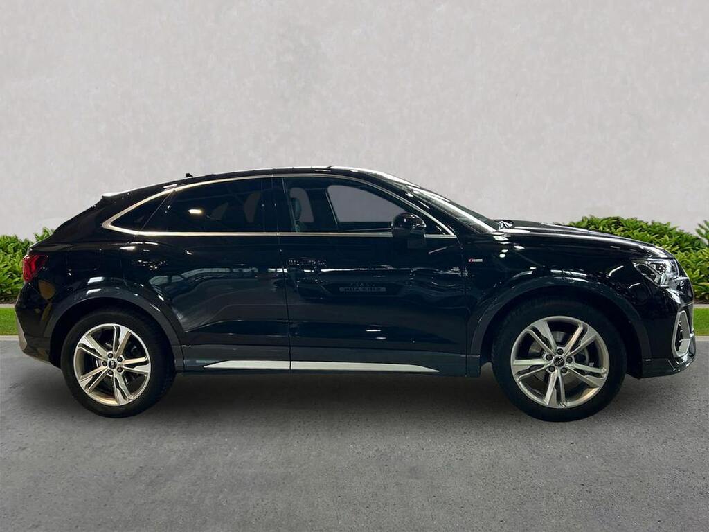 Audi Q3 1.5 Tfsi Cod 35 S Line Sportback S Tron NX25MVP Black #3