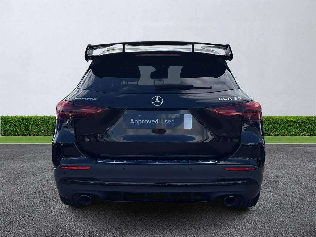 Mercedes-Benz GLA Class Gla 35 4Matic Premium Plus Black #4