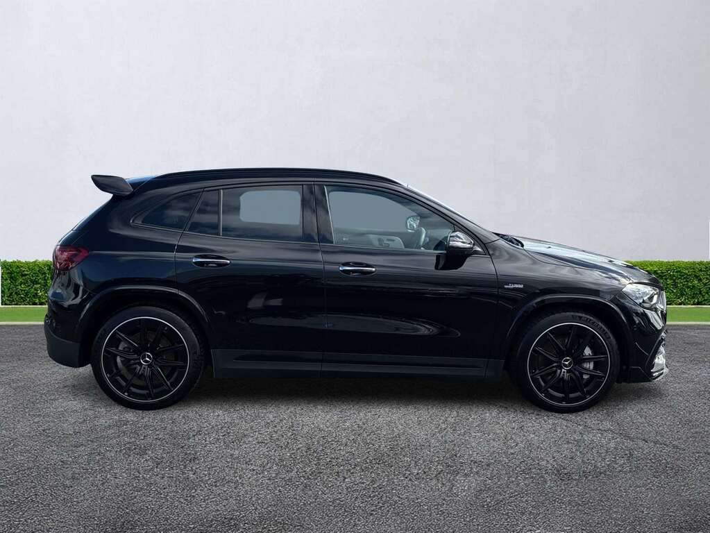 Mercedes-Benz GLA Class Gla 35 4Matic Premium Plus Black #3