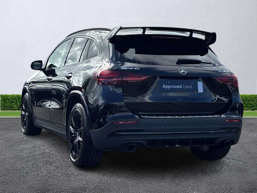 Mercedes-Benz GLA Class Gla 35 4Matic Premium Plus Black #2