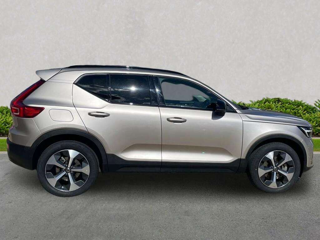 Volvo XC40 2.0 B4p Ultimate Dark EA23FSU Gold #3