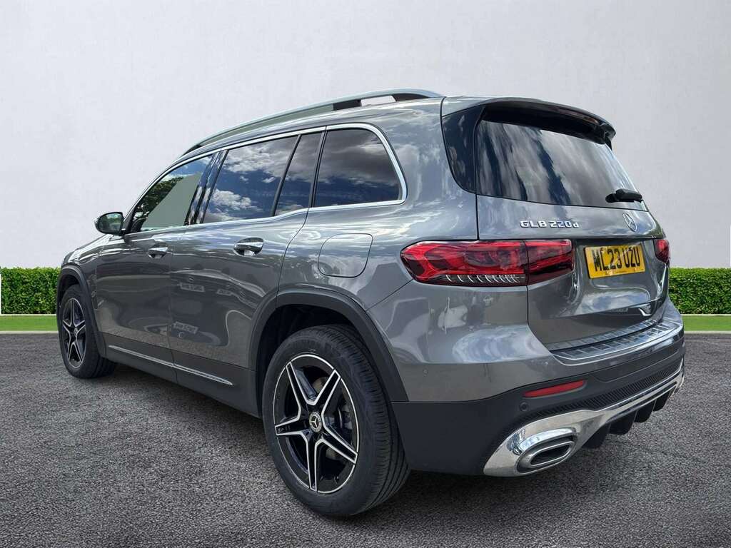 Mercedes-Benz GLB Class Glb 220D 4Matic Amg Line Premium 8G-tronic Grey #2