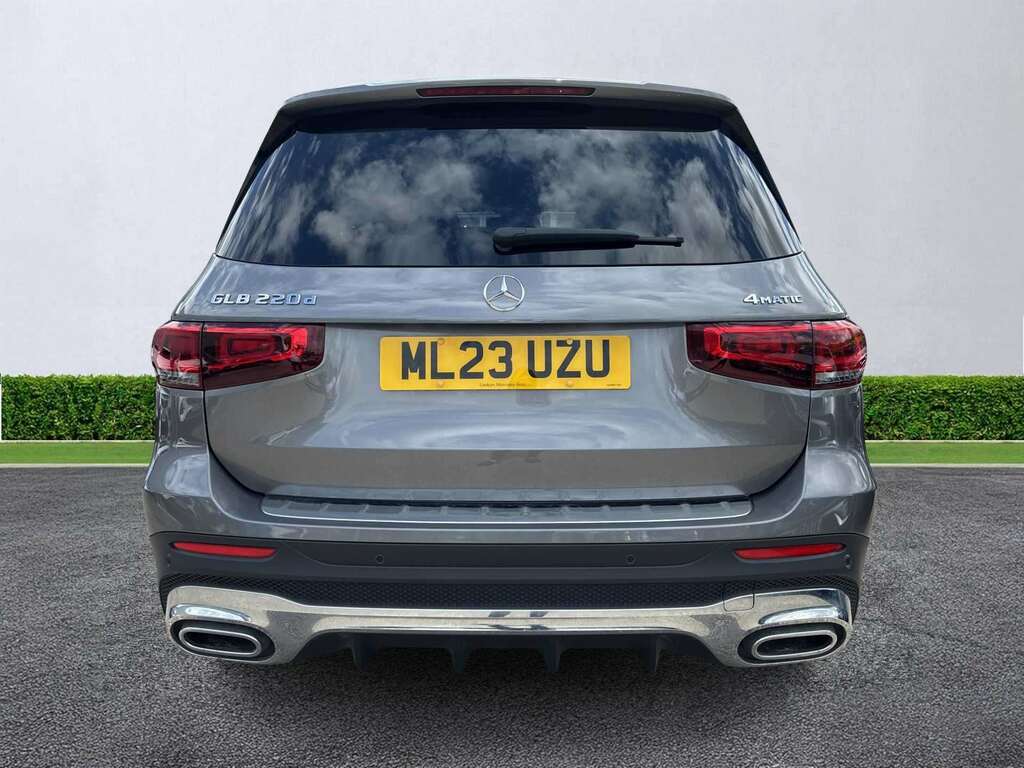 Mercedes-Benz GLB Class Glb 220D 4Matic Amg Line Premium 8G-tronic Grey #4