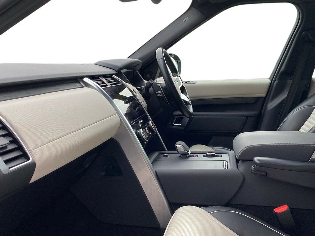 Land Rover Discovery 3.0 D300 R-dynamic Hse White #3