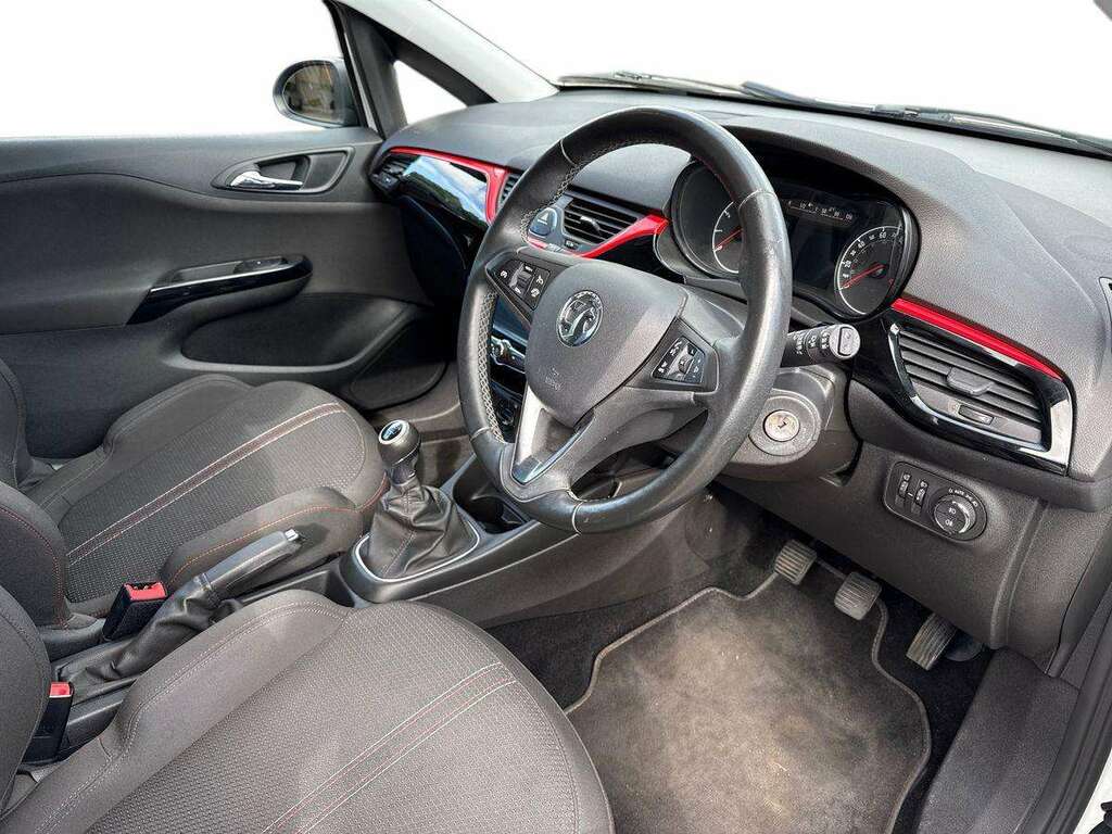 Vauxhall Corsa 1.4 75 Griffin White #15