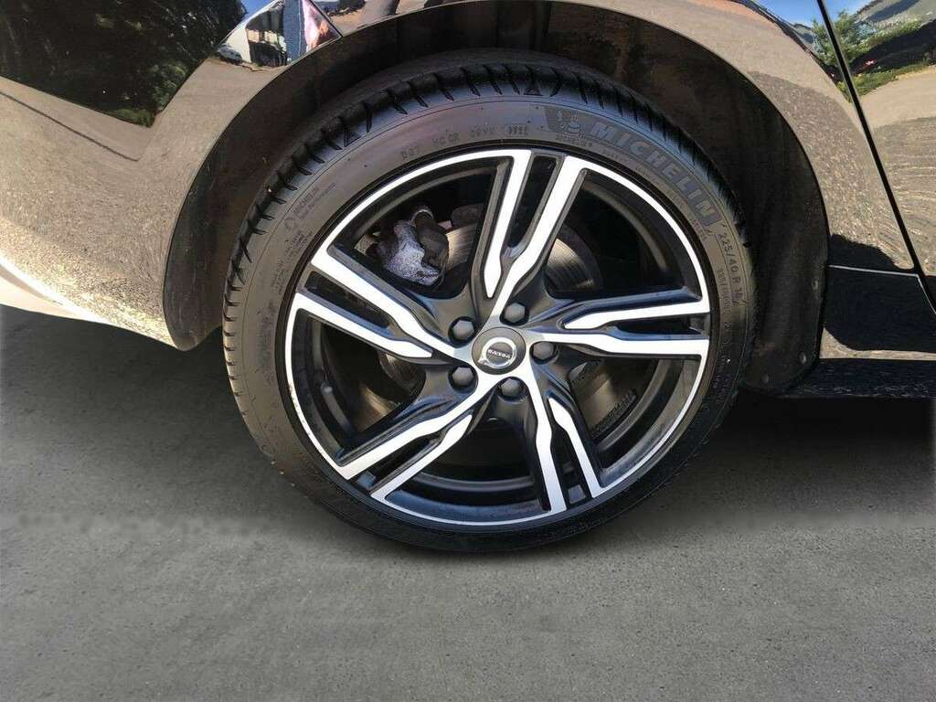 Volvo V40 T3 152 R Design Edition Black #6