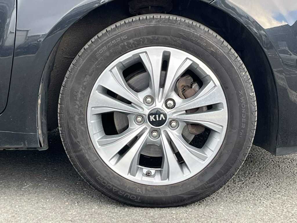 Kia Venga 1.4 Crdi 2 Black #6