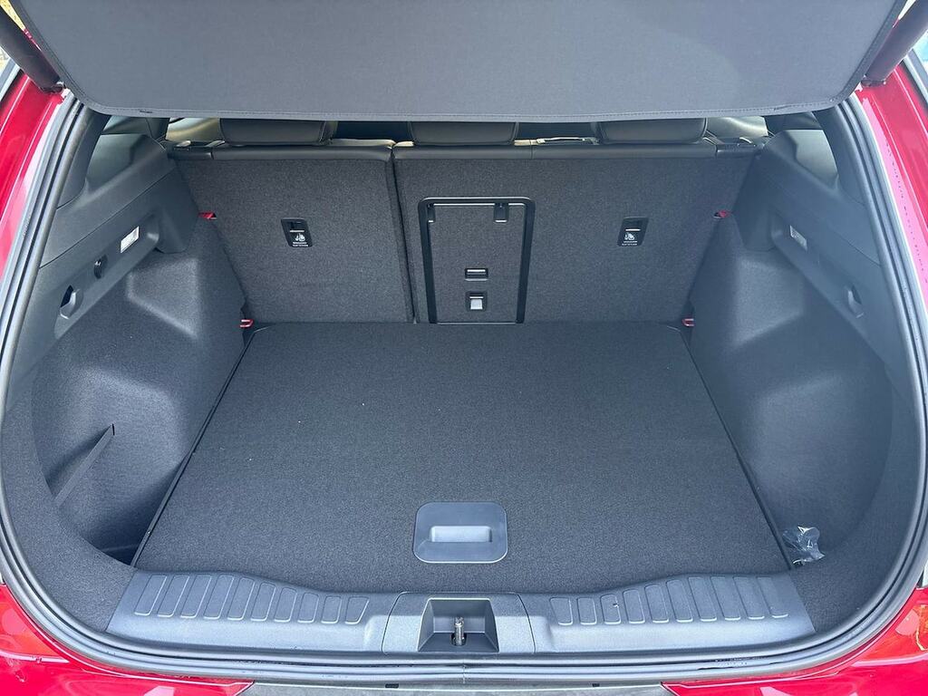Ford Explorer Extended Range 77Kwh Premium #17