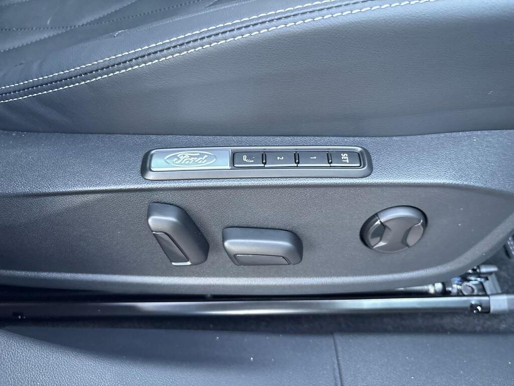 Ford Explorer Extended Range 77Kwh Premium #30