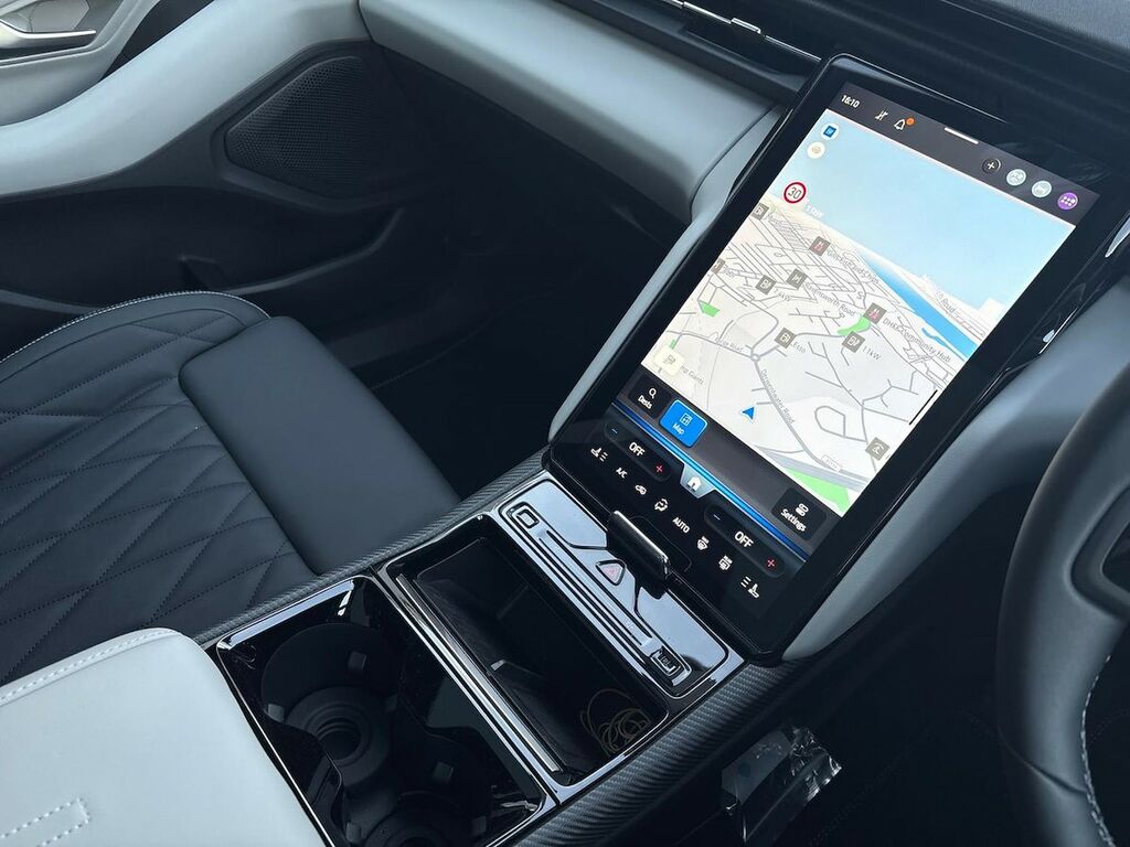 Ford Explorer Extended Range 77Kwh Premium #13