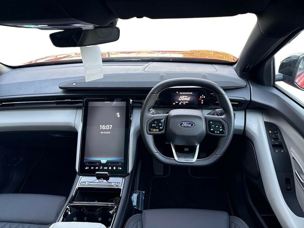 Ford Explorer Extended Range 77Kwh Premium #9