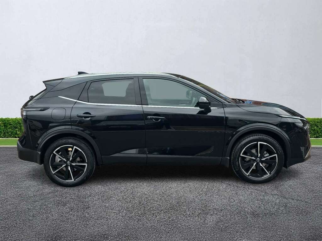 Nissan Qashqai 1.3 Dig-t Mh Tekna YK26VAO Black #3